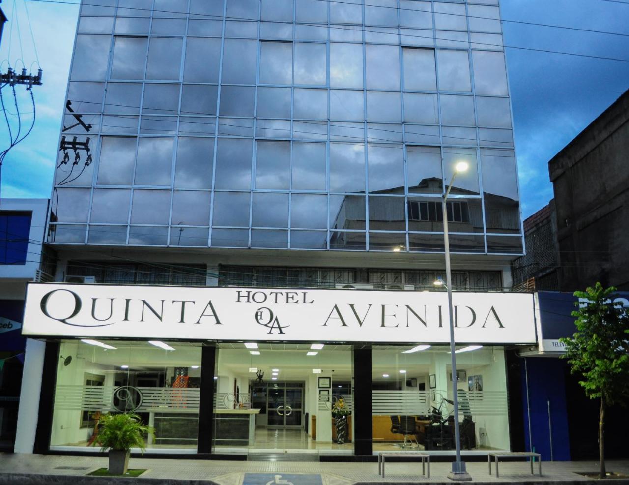 Hotel Quinta Avenida Кукута Экстерьер фото